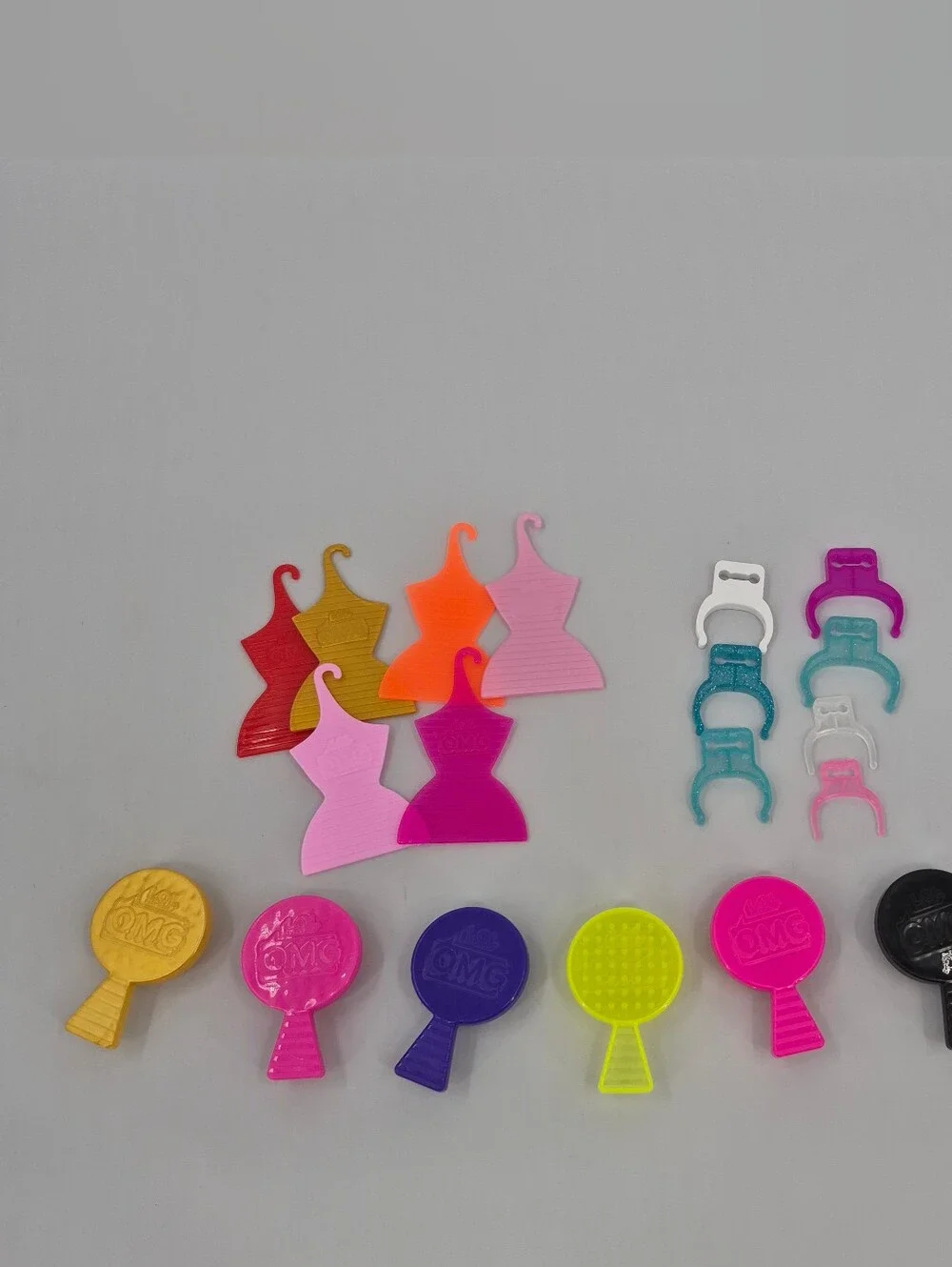 LOL OMG Surprise Doll Hanger Hangers LOT Hair Accessories Brushes Combs